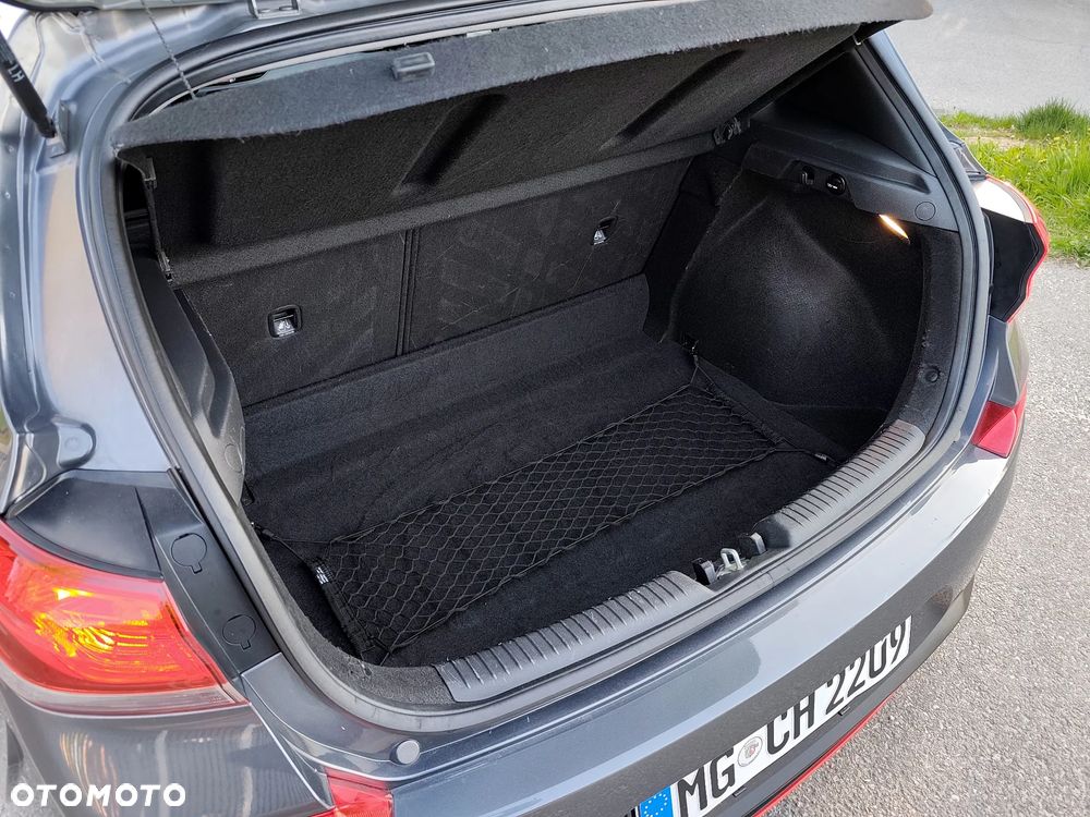Hyundai i30 1.4 Intro Edition - 18