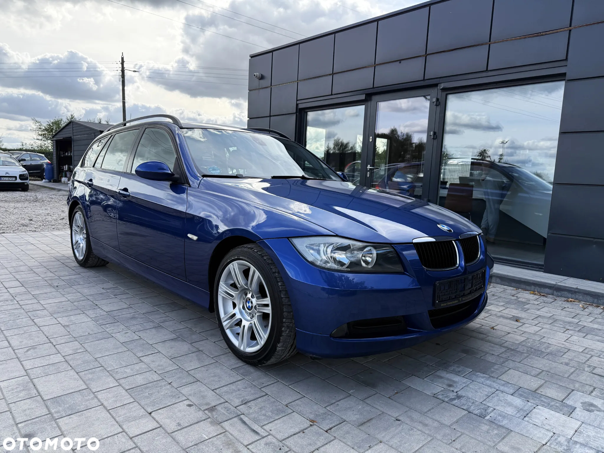 BMW Seria 3 320i Touring Edition Sport - 17