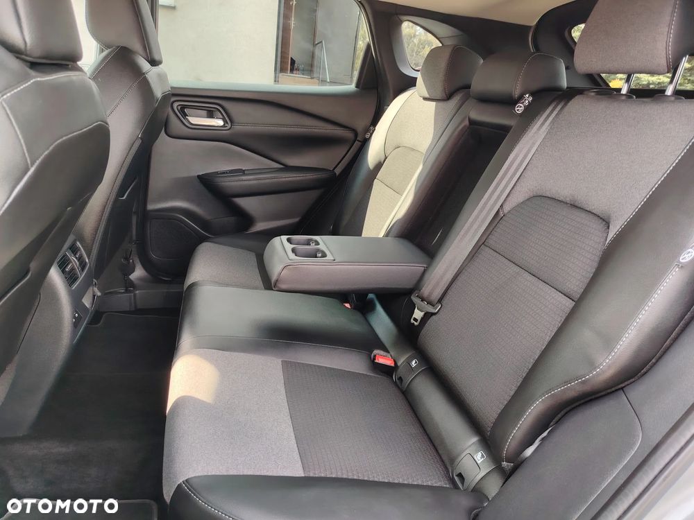 Nissan Qashqai 1.3 DIG-T MHEV N-Connecta Xtronic - 26