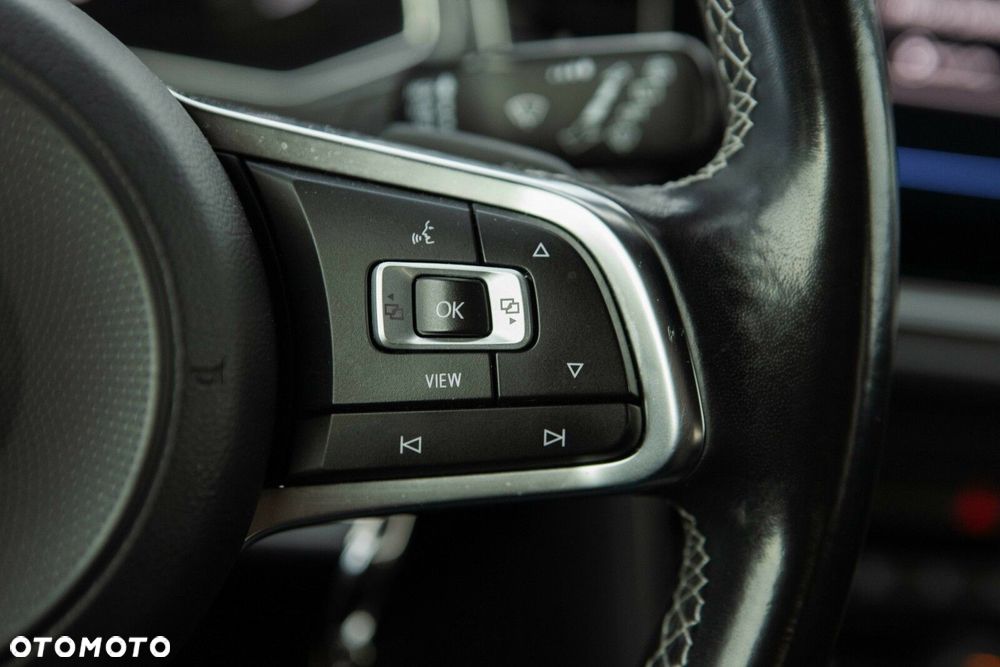 Volkswagen T-Roc 1.5 TSI R-Line DSG - 22