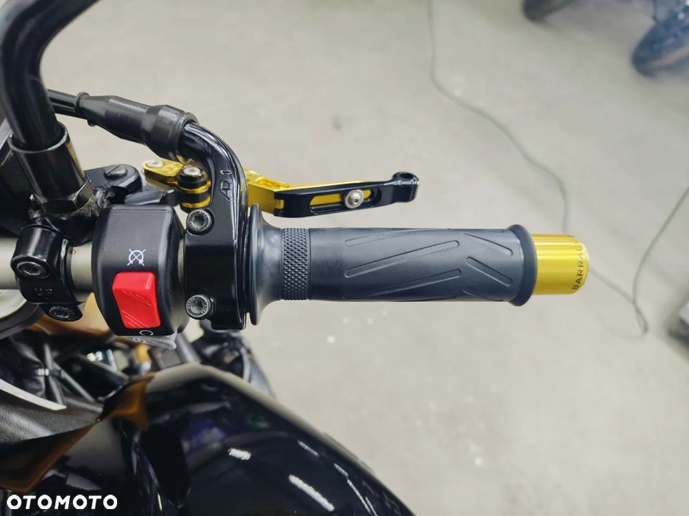 Yamaha FZ8 - 17