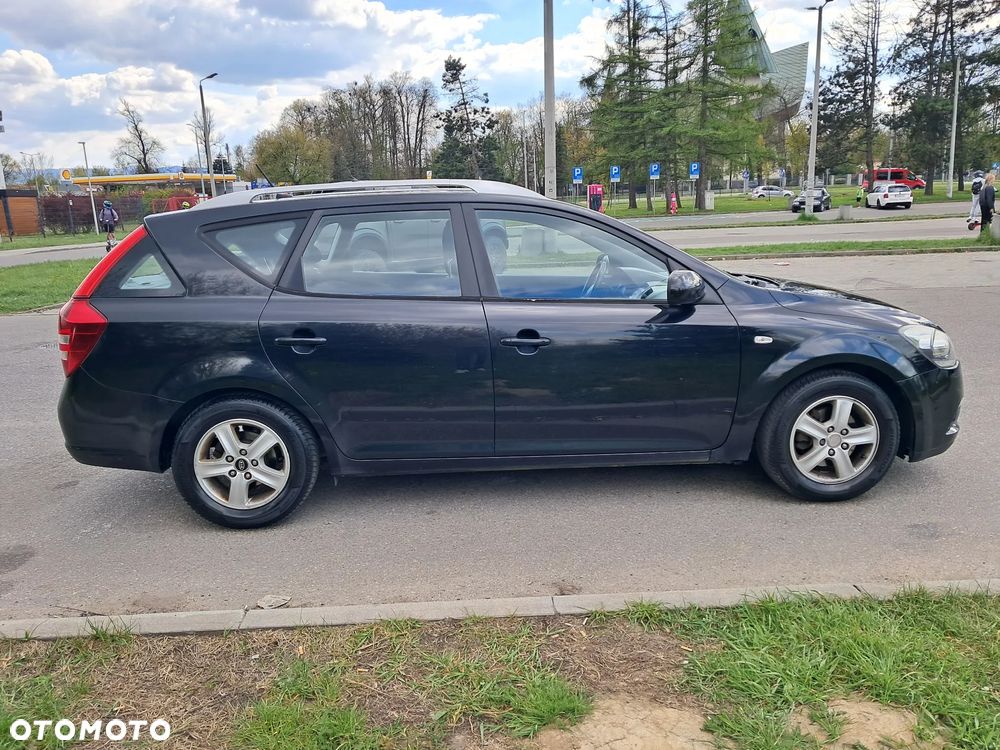Kia Ceed 1.4 Comfort + - 6