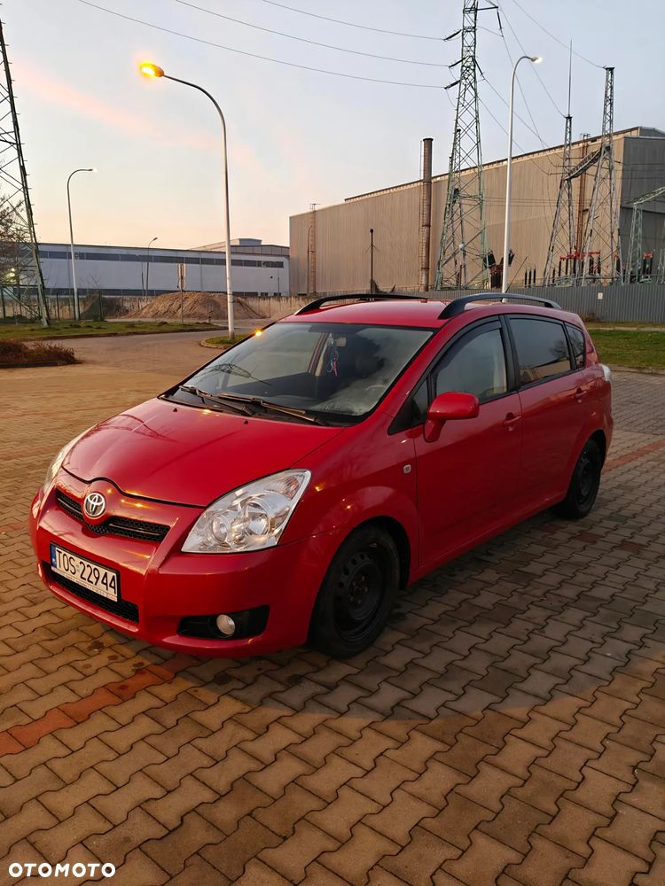 Toyota Corolla Verso 2.2 D-CAT Sol - 9