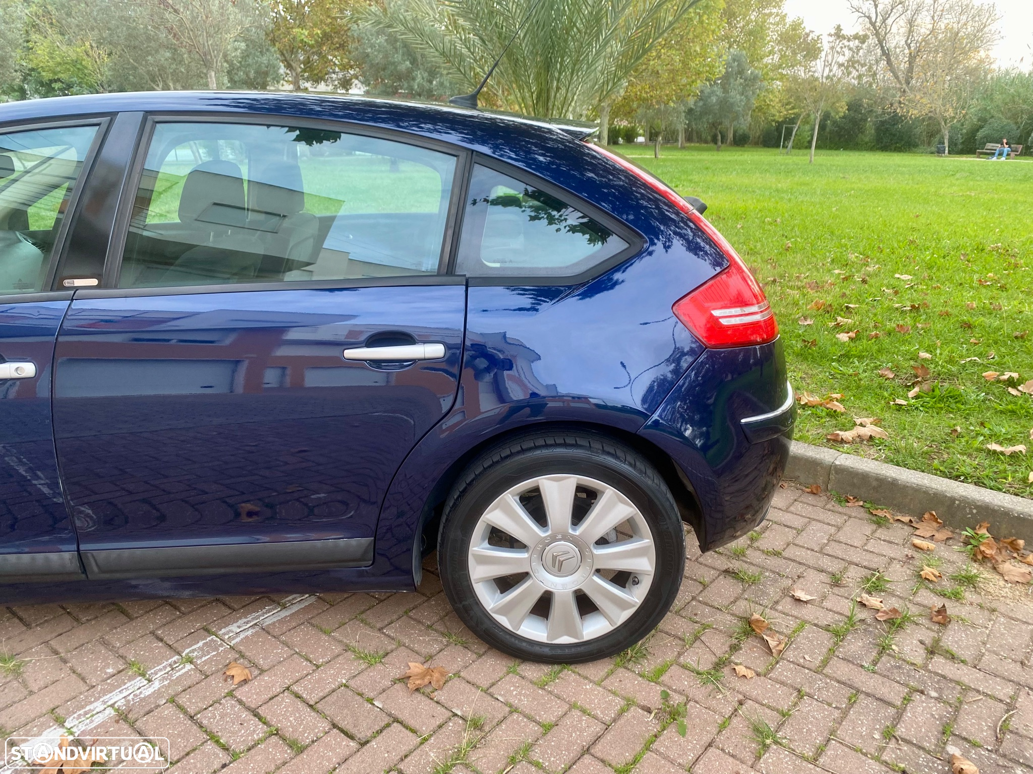 Citroën C4 1.6 HDi 110 Exclusive - 5