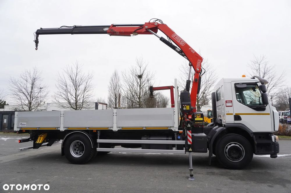 Renault C280 DTI 8 / HDS Fassi 5,6 t / Zasięg 8 m / Platforma 15 EPAL - 8