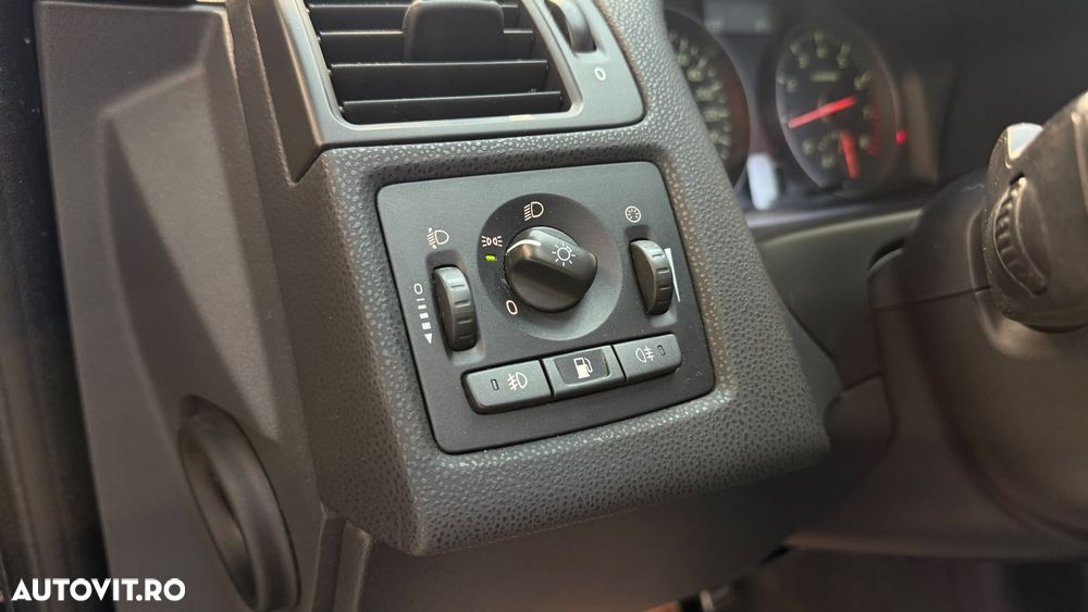 Volvo S40 1.8 - 24