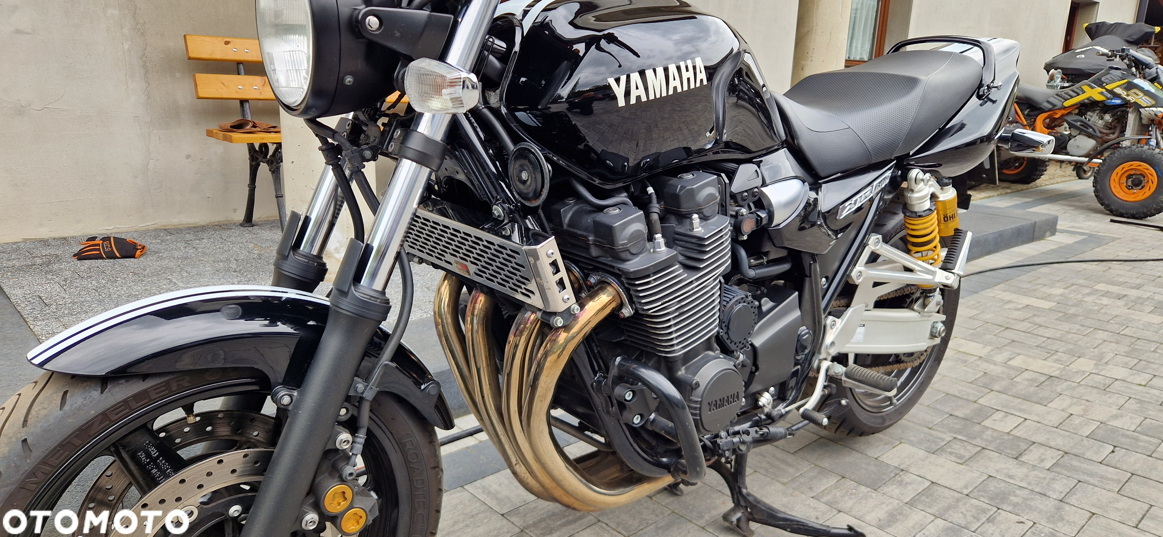 Yamaha XJR - 17