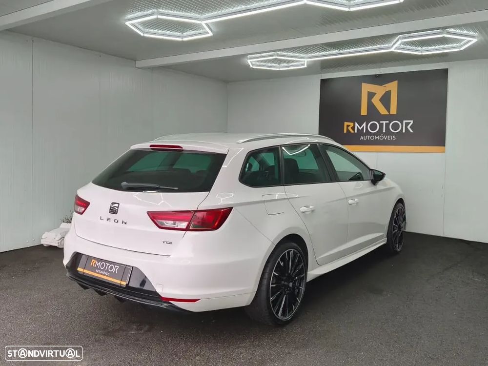 SEAT Leon ST 2.0 TDI S&S CONNECT - 9