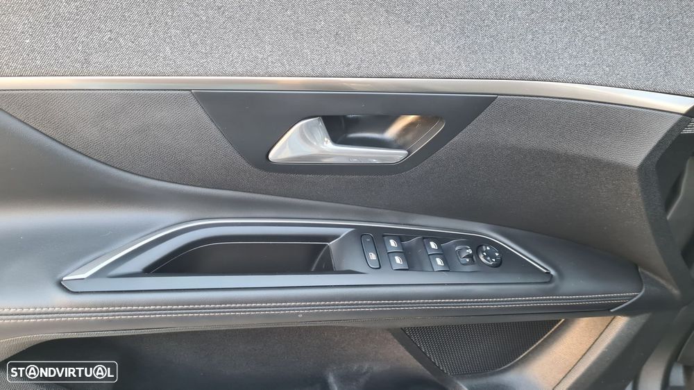 Peugeot 5008 - 9