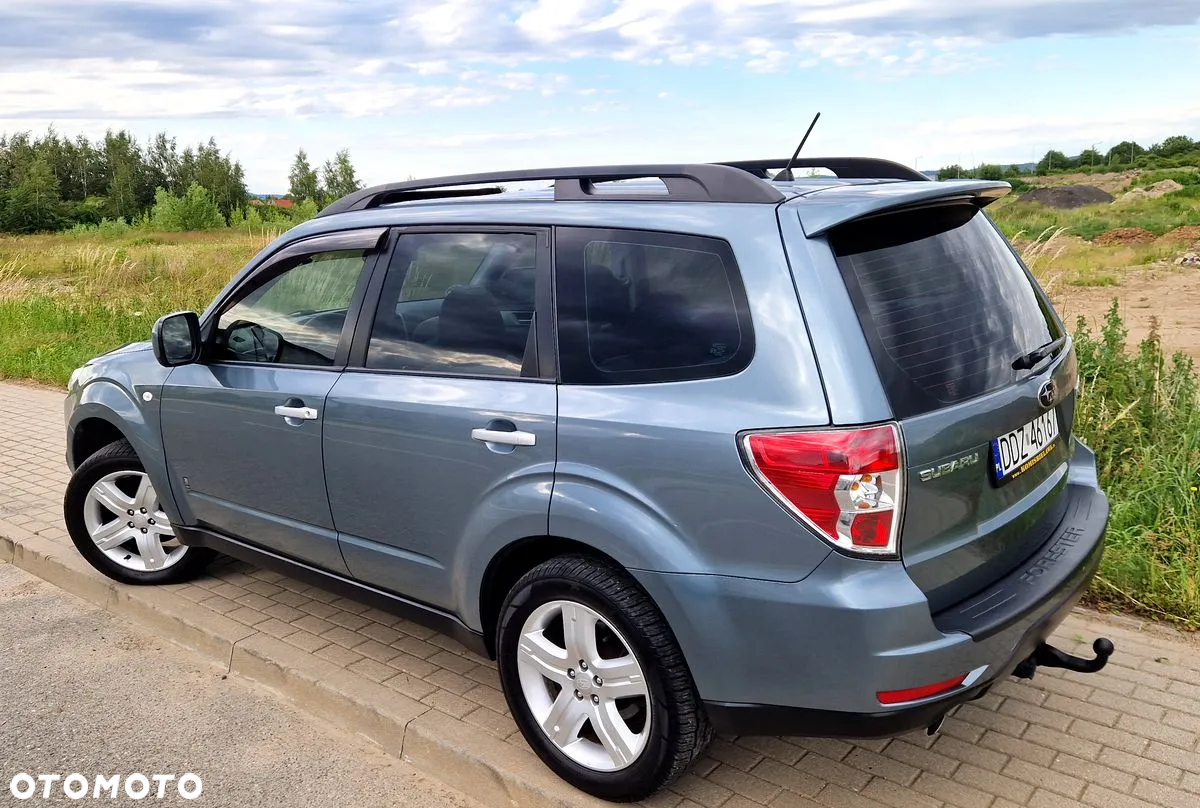 Subaru Forester 2.5 X Premium - 2
