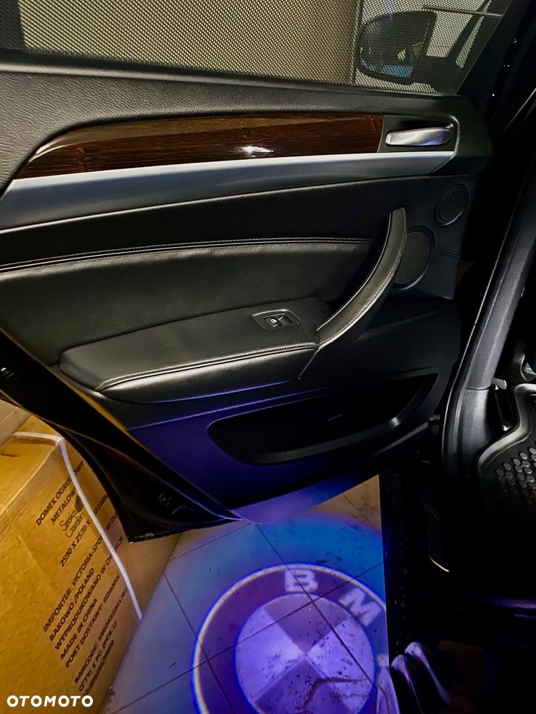 BMW X6 xDrive40d - 26