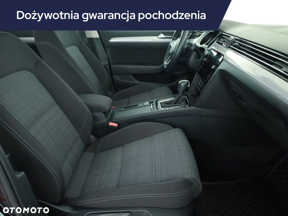 Volkswagen Passat Variant - 9