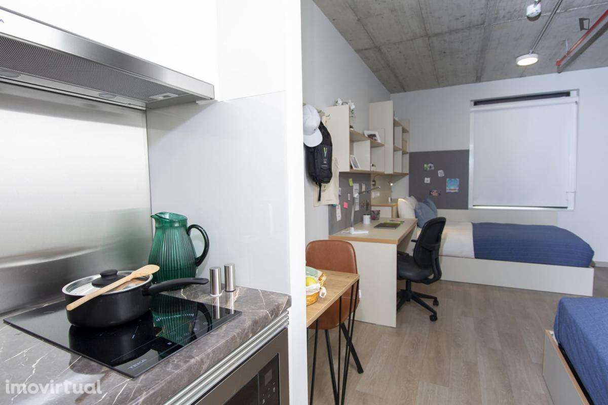 Cama - localizado em Paranhos Porto - Grande imagem: 3/3