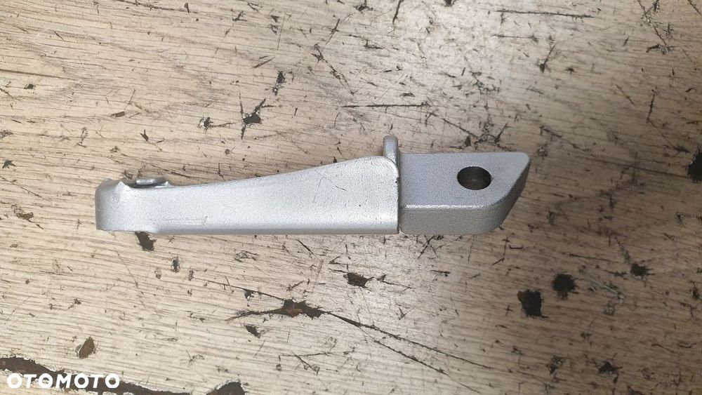 Oryginalny Podnóżek Prawy Suzuki RG50 TS50  43530-04702 - 5