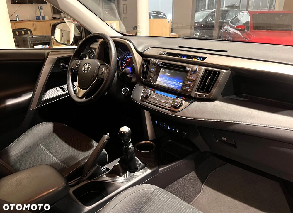 Toyota RAV4 2.0 D-4D 4x2 Start-Stop Executive - 24