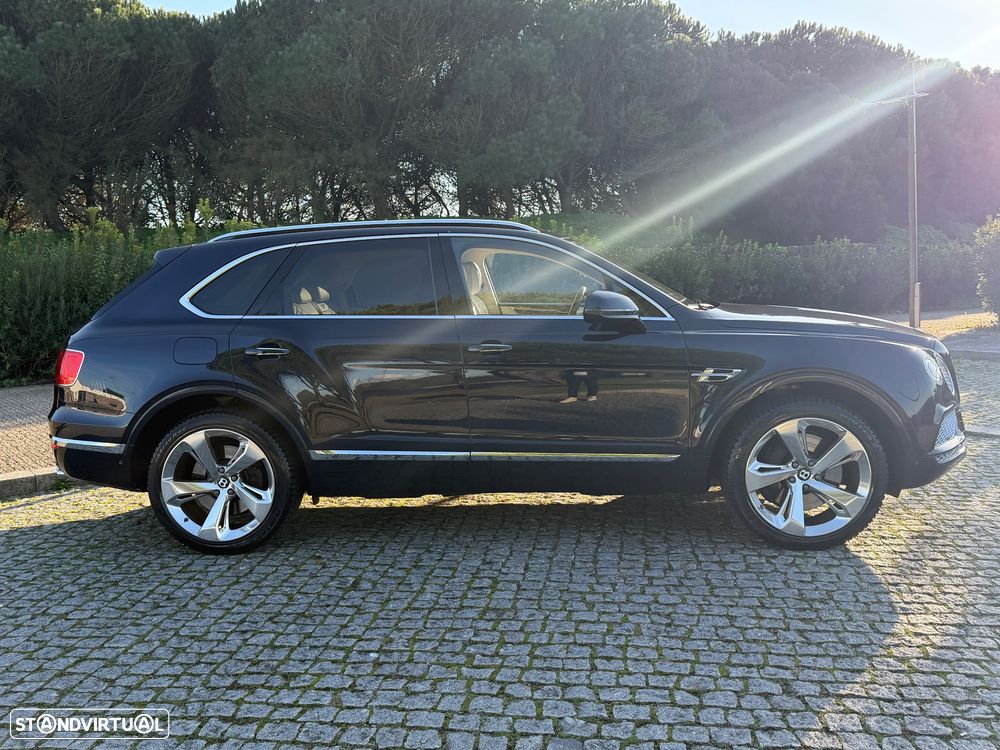 Bentley Bentayga Azure - 6