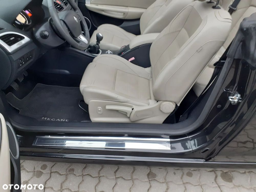 Renault Megane TCe 130 Dynamique - 23