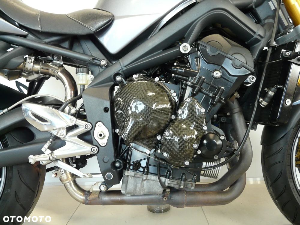 Triumph Street Triple - 8