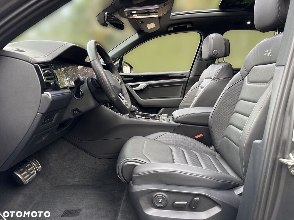 Volkswagen Touareg - 17