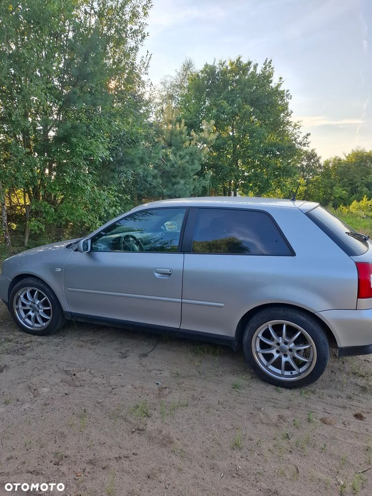 Audi A3 3-drzwiowe 1.6 FSI Ambiente - 6