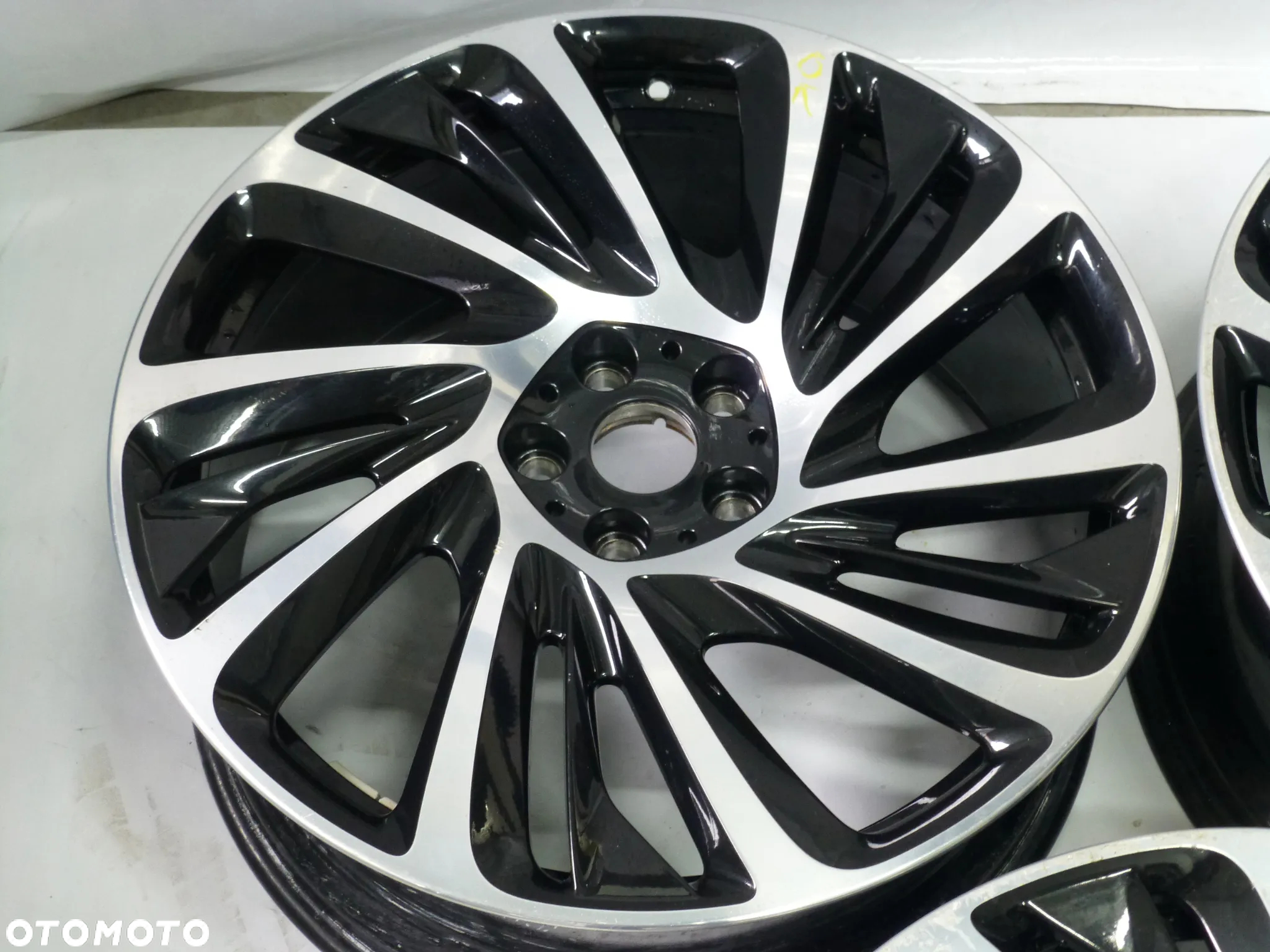 Felgi BMW I8 prawa lewa tylna - 5