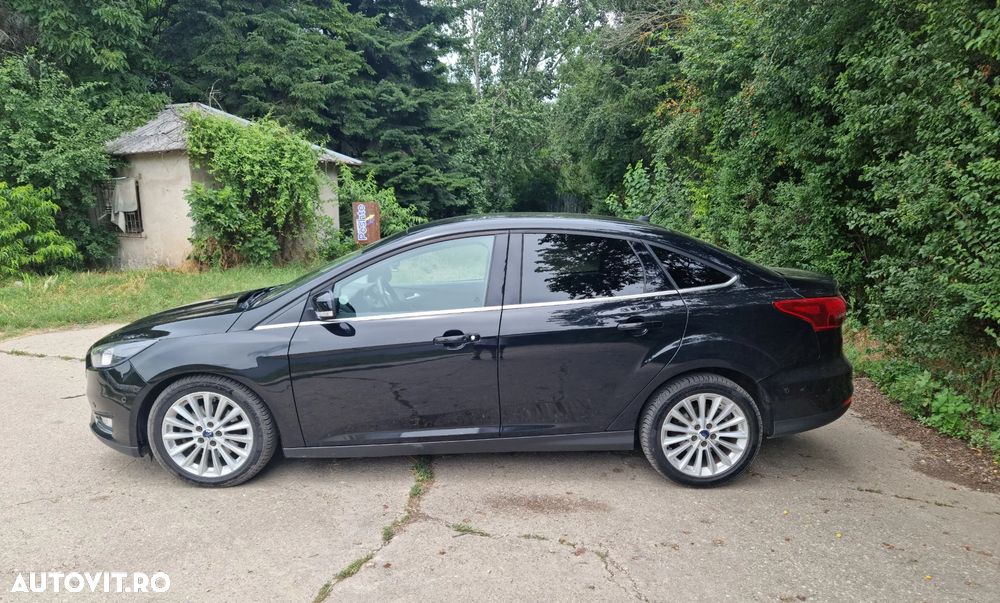 Ford Focus 1.5 EcoBoost Titanium - 5