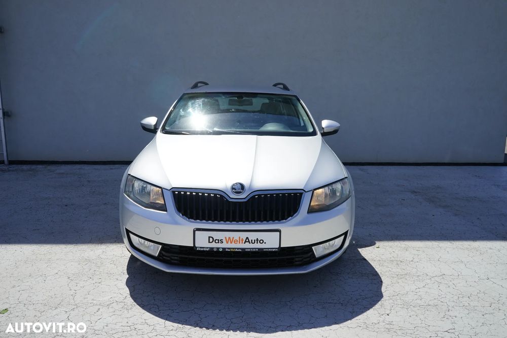 Skoda Octavia 2.0 TDI AMBITION DSG - 9