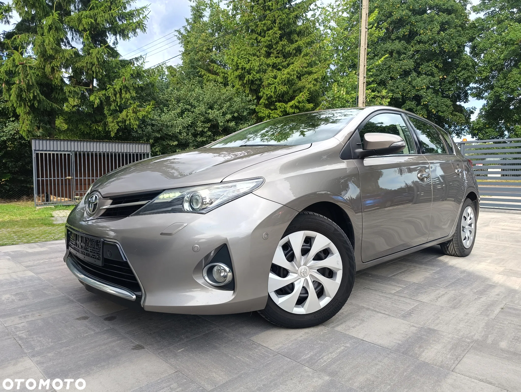 Toyota Auris 1.6 Premium - 4