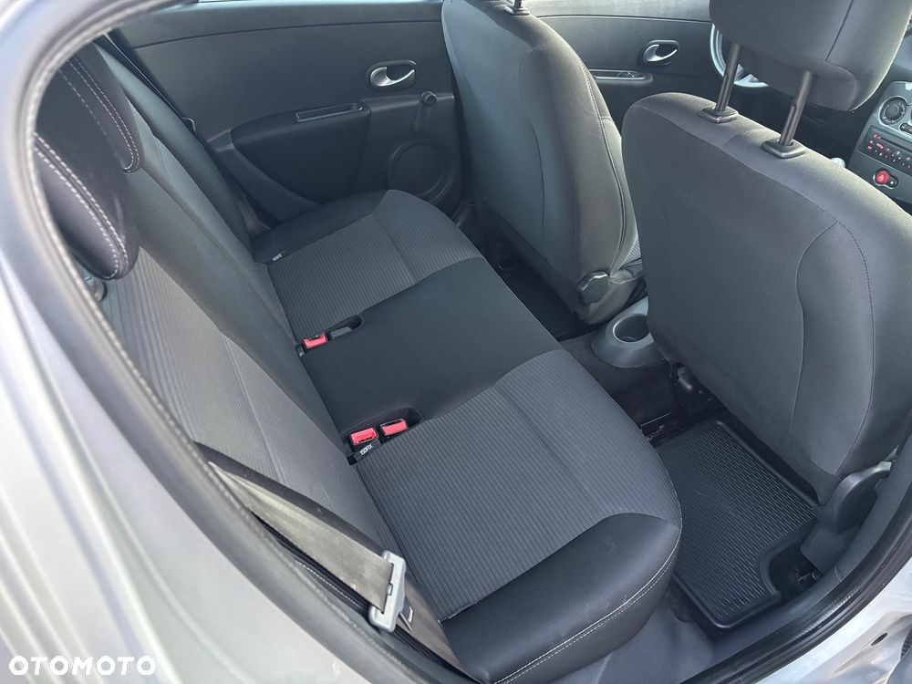 Renault Clio 1.2 16V TCE Alize Euro5 - 8