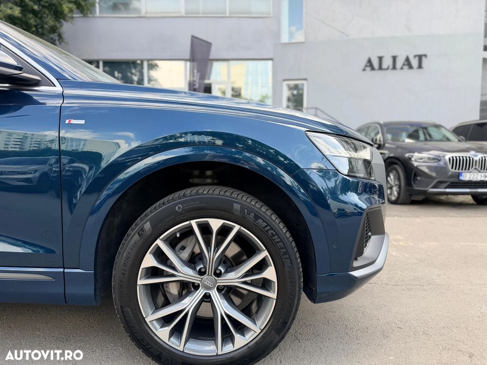 Audi Q8 - 10