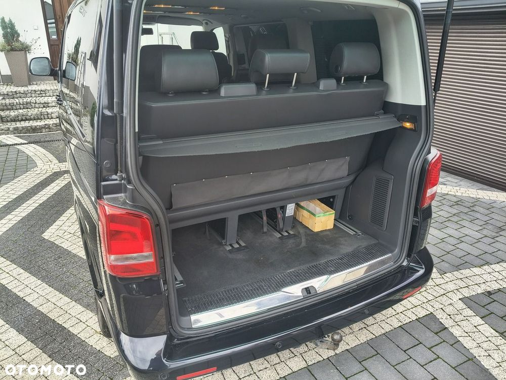 Volkswagen Multivan - 23