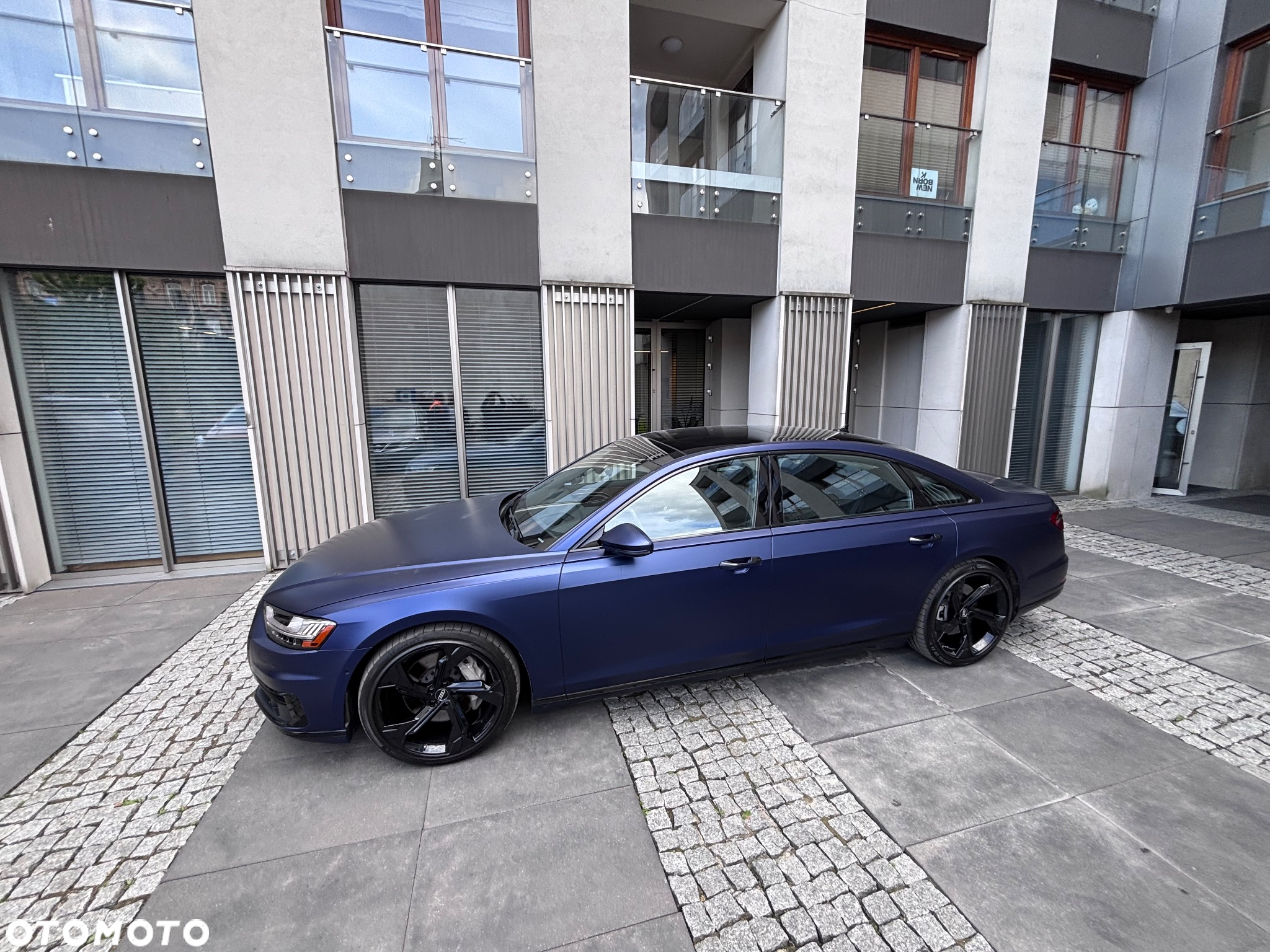 Audi A8 - 4