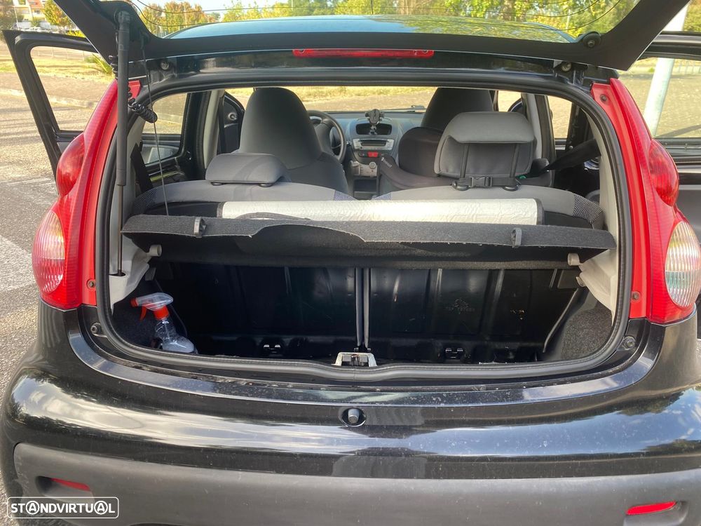 Peugeot 107 1.0 Trendy - 17