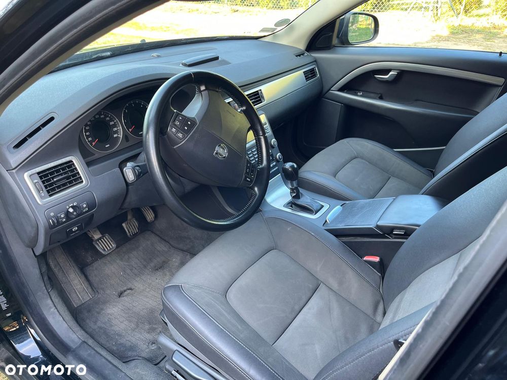 Volvo V70 2.0D Momentum - 12