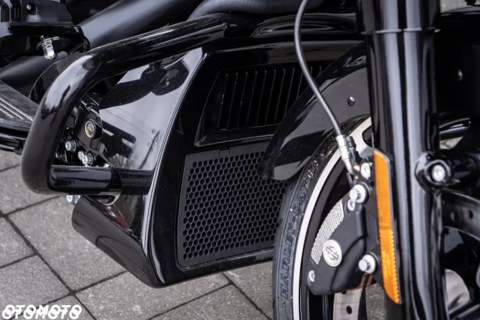 Harley-Davidson Touring Road Glide - 8