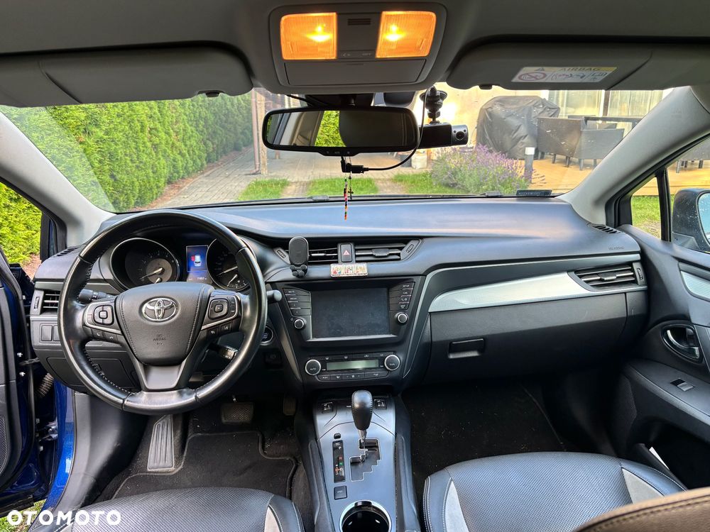 Toyota Avensis 1.8 Selection MS - 17