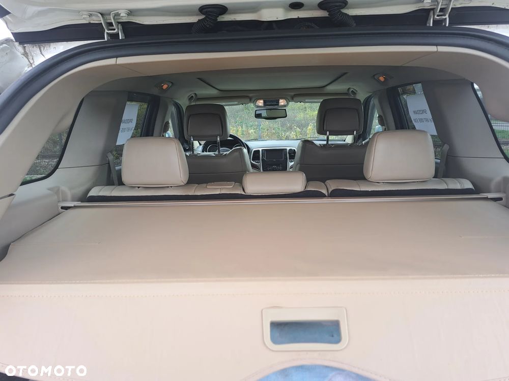 Jeep Grand Cherokee - 13
