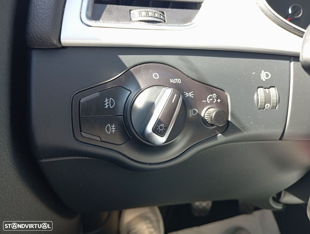 Audi A4 Avant 2.0 TDI DPF quattro Ambition - 13