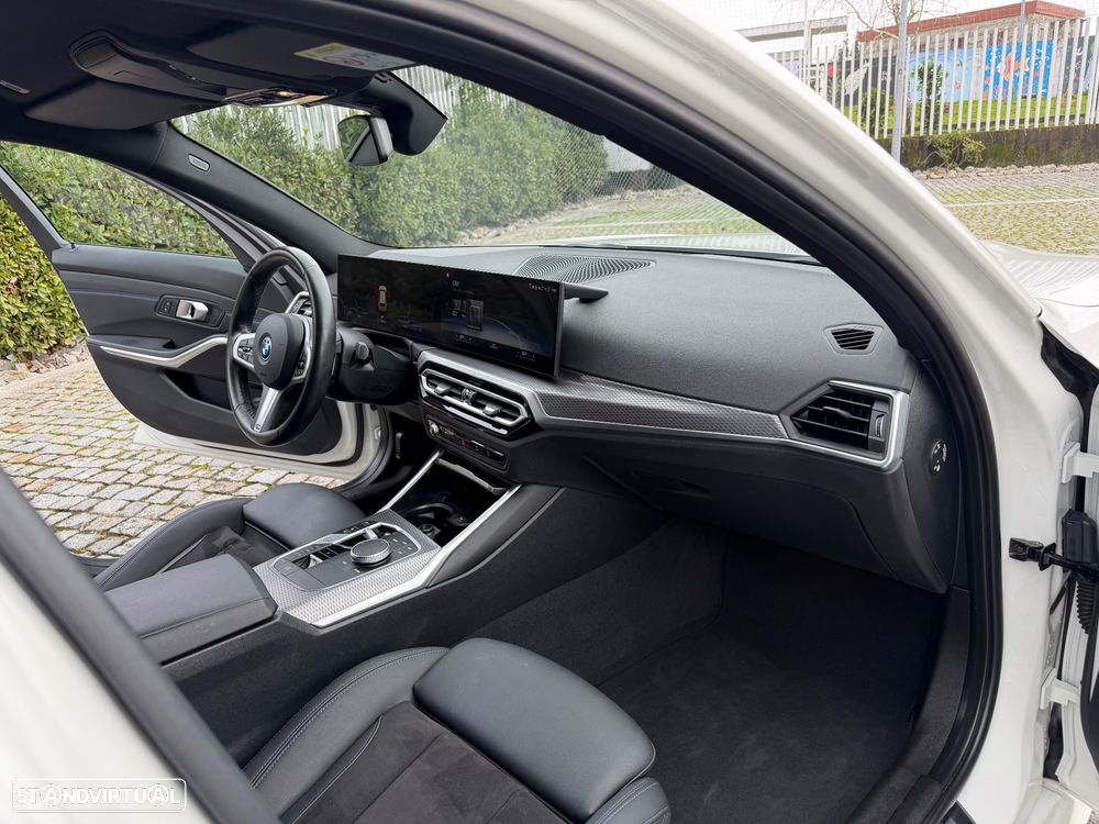 BMW 330 e Aut. M Sport - 21
