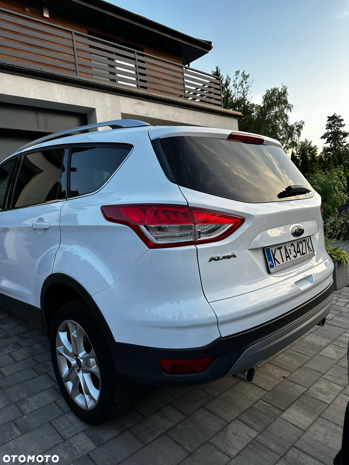 Ford Kuga - 10