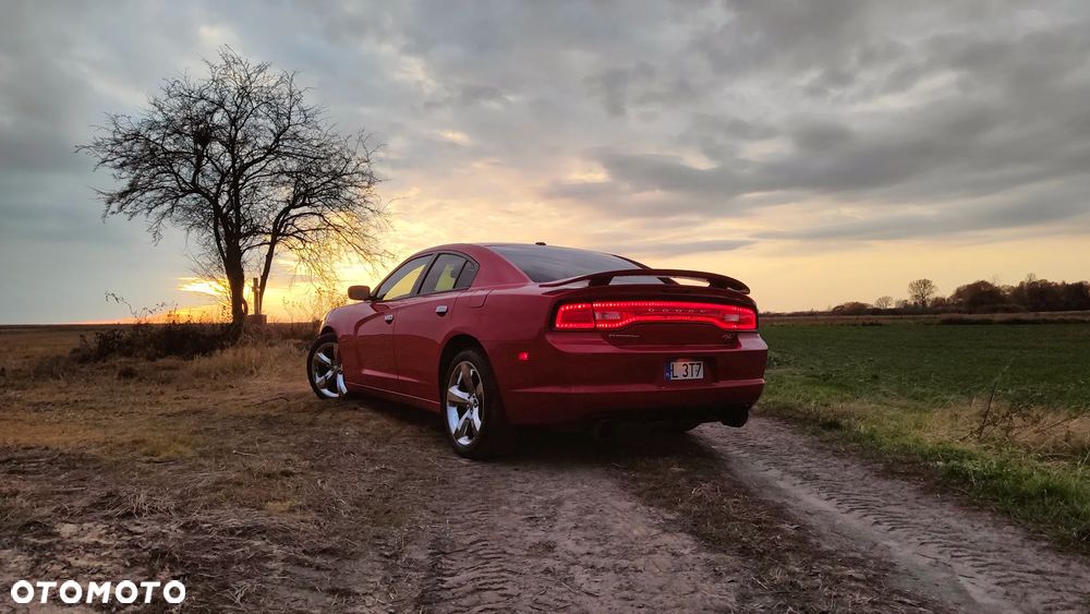 Dodge Charger - 12