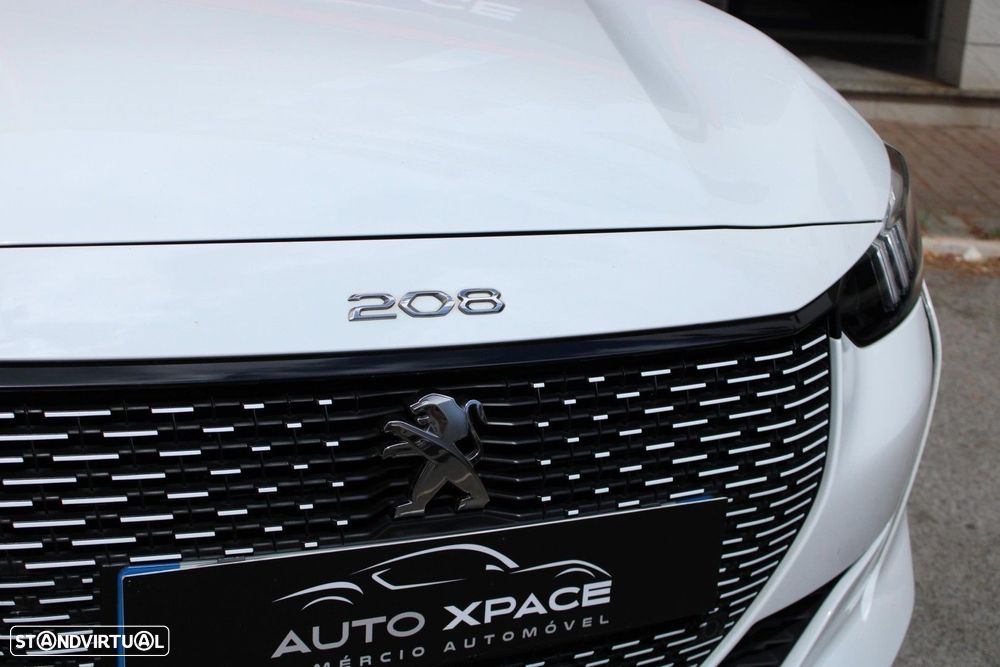 Peugeot e-208 GT+ - 8