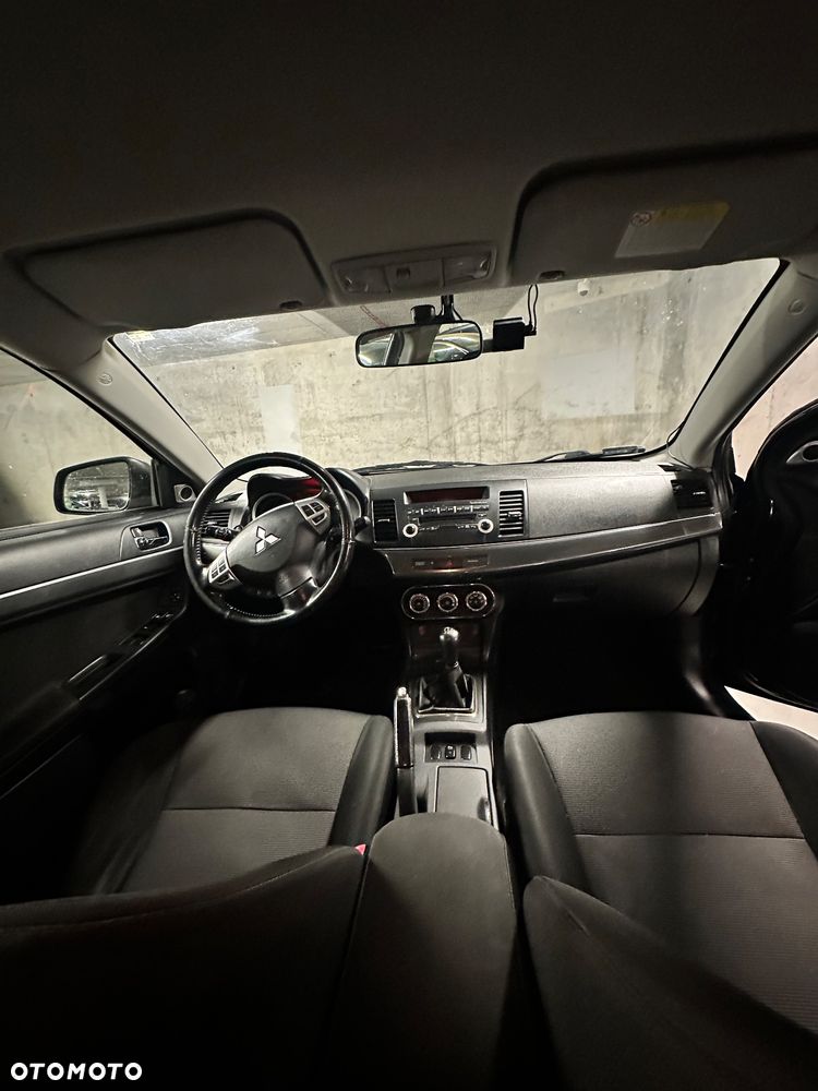 Mitsubishi Lancer 1.8 Intense - 13