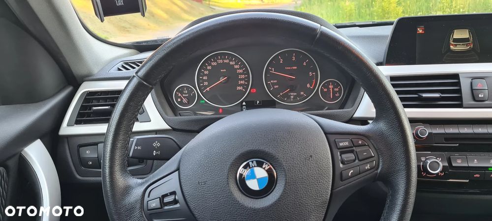 BMW Seria 3 318d - 12