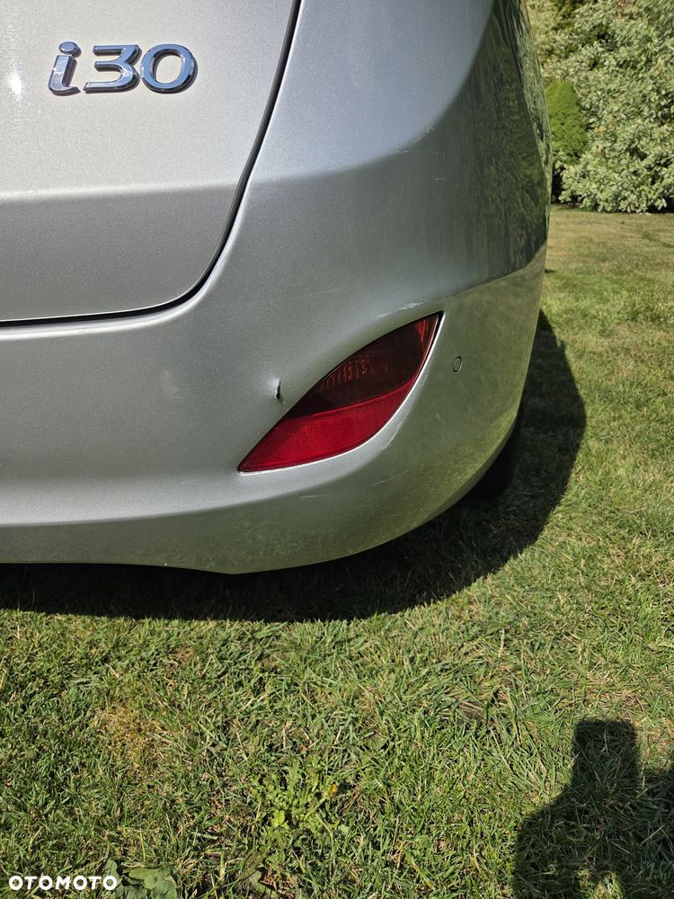 Hyundai i30 blue Kombi 1.4 Trend - 9