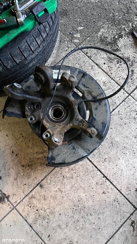 BMW Seria 3 318d - 15