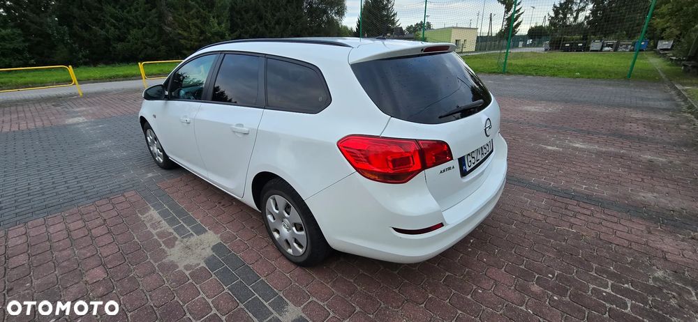 Opel Astra 2012 photo 5