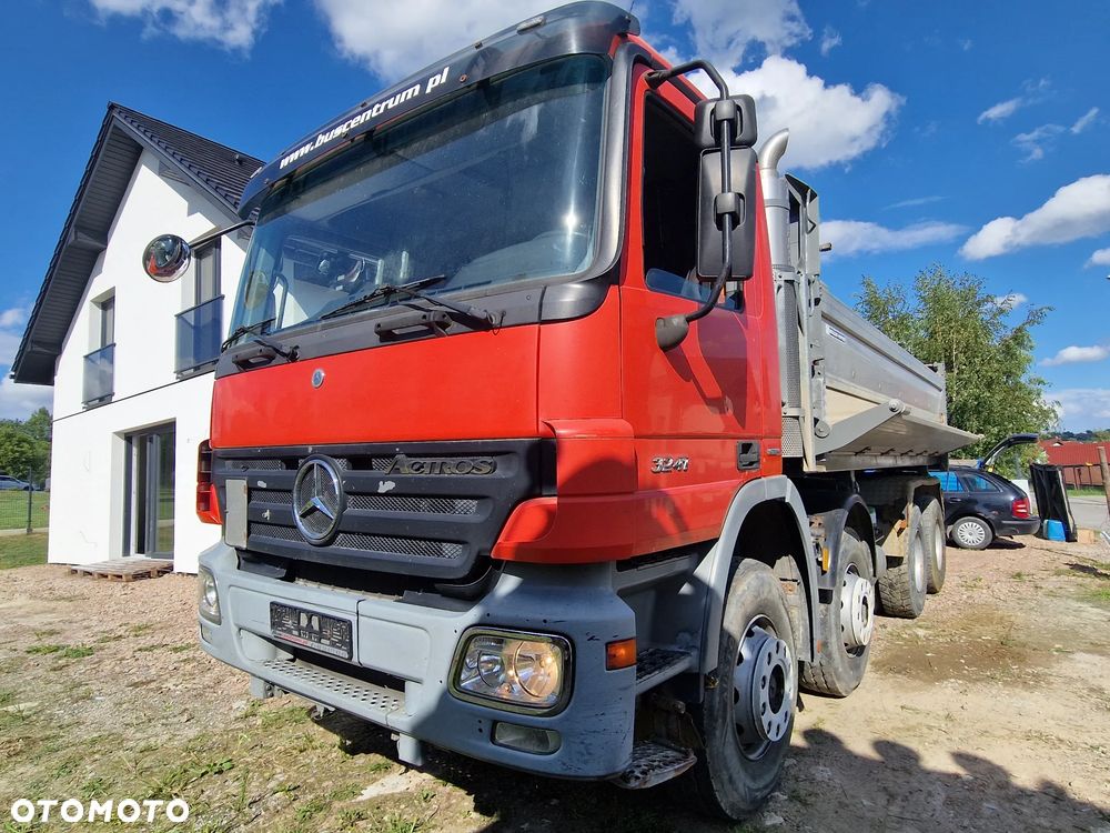 Mercedes-Benz 3241 - 10