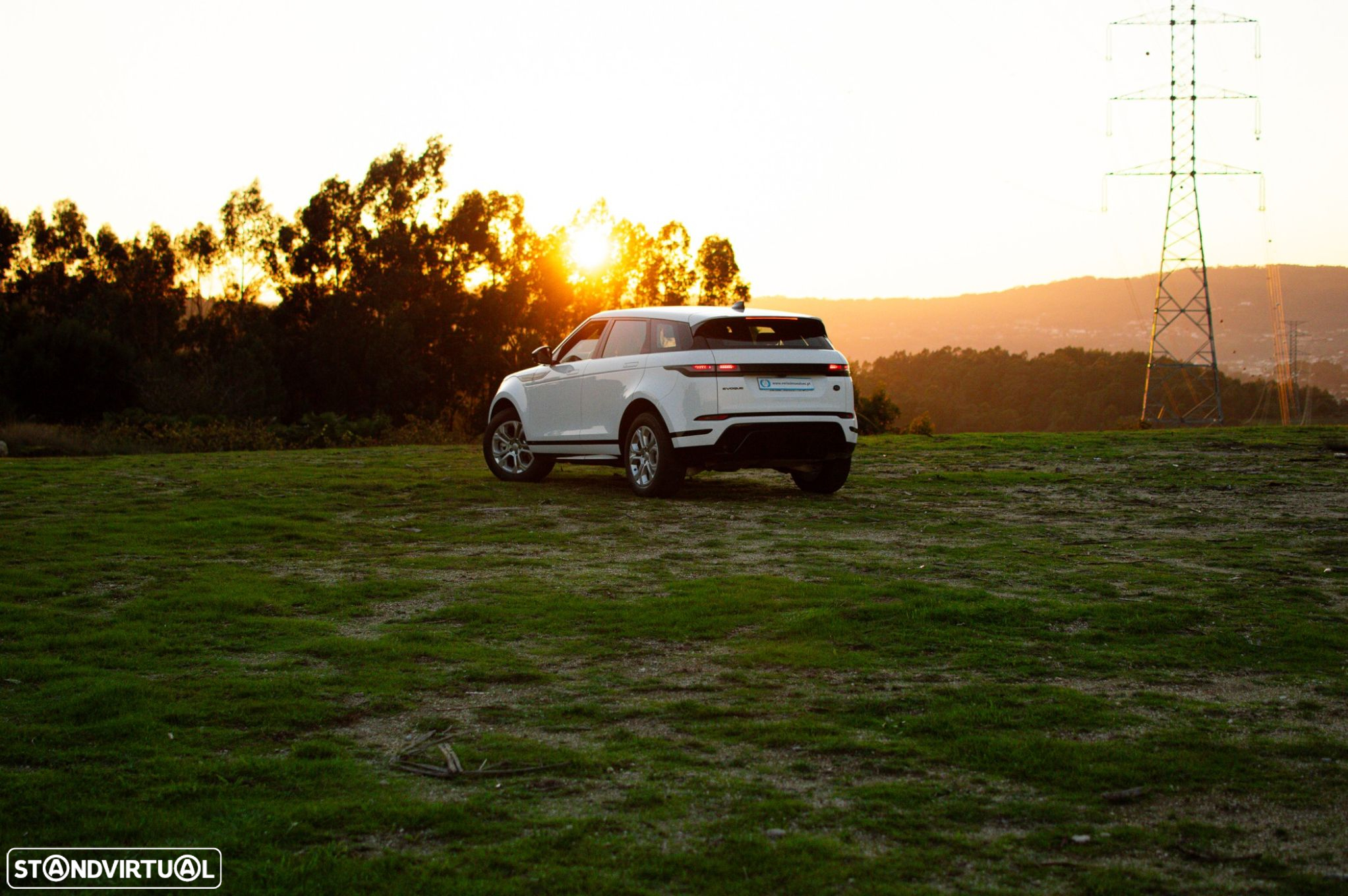 Land Rover Range Rover Evoque 2.0 D150 AWD R-Dynamic Auto - 47