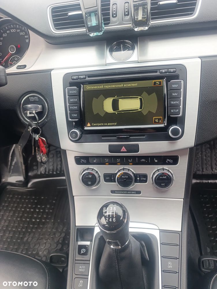 Volkswagen Passat 2.0 TDI Highline - 22